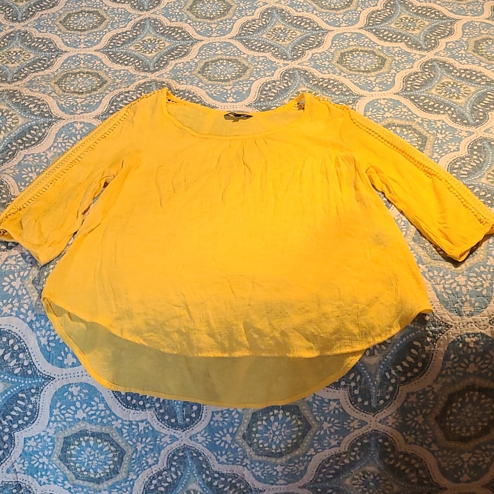 Yellow 3/4 sleeve blouse